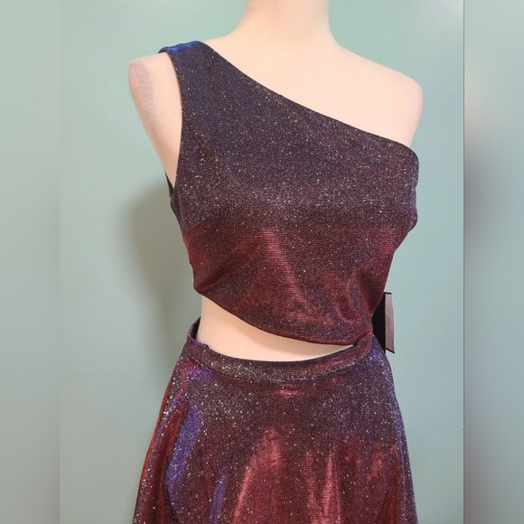 CITY STUDIO Plum Sparkly one shoulder asymmetrical cutout dress Size 7 NWT - Picture 2 of 4